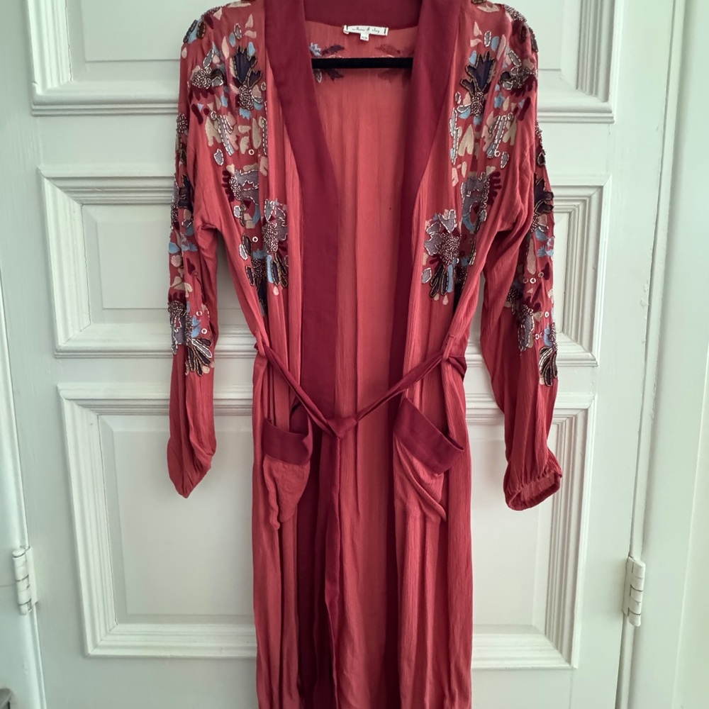 Willow & Clay Floral Embroidered Robe - Rose